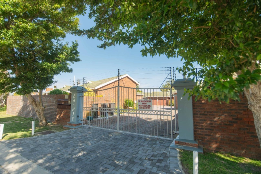 3 Bedroom Property for Sale in Summerstrand Eastern Cape